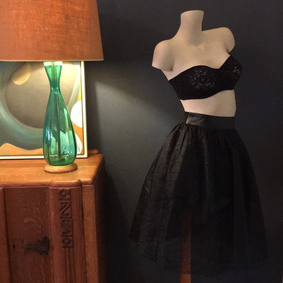 Mesh Layered Full Skirt - Picture 2 of 8